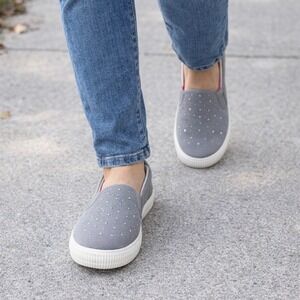 Jellypop Slip On Sneakers Womens 8M Gray Rhinestone Knit Memory Foam Flat Shoes